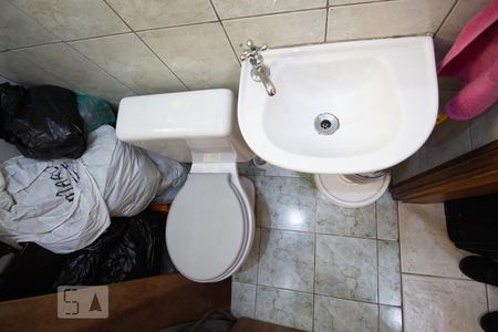 Casa à venda com 174m², 4 quartos e 2 vagas Casa à venda com 174m², 4 quartos e 2 vagasBanheiro