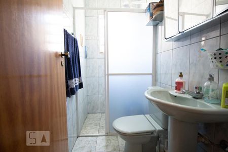 Casa à venda com 174m², 4 quartos e 2 vagas Casa à venda com 174m², 4 quartos e 2 vagasBanheiro