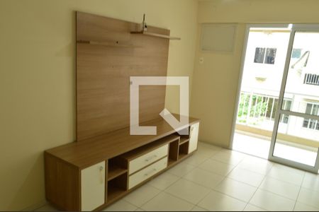 Sala de apartamento para alugar com 2 quartos, 70m² em Taquara, Rio de Janeiro