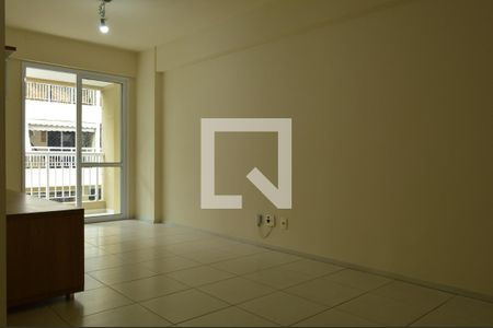 Sala de apartamento para alugar com 2 quartos, 70m² em Taquara, Rio de Janeiro