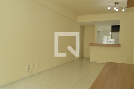 Sala de apartamento para alugar com 2 quartos, 70m² em Taquara, Rio de Janeiro