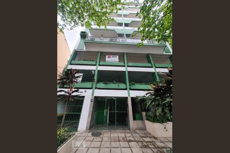 Apartamento à venda com 62m², 2 quartos e 1 vaga Apartamento à venda com 62m², 2 quartos e 1 vagaFachada