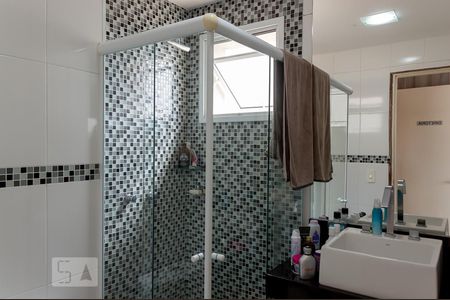 Apartamento à venda com 82m², 2 quartos e 2 vagasBanheiro da Suíte