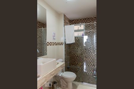 Apartamento à venda com 82m², 2 quartos e 2 vagasBanheiro