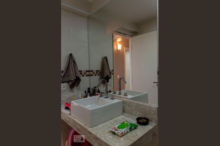 Apartamento à venda com 82m², 2 quartos e 2 vagasBanheiro