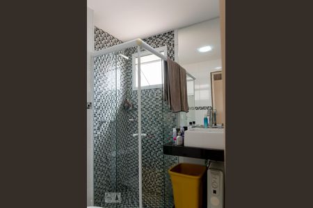 Apartamento à venda com 82m², 2 quartos e 2 vagasBanheiro da Suíte