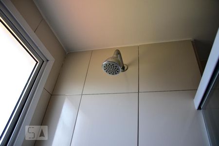 Chuveiro a Gas de apartamento para alugar com 2 quartos, 52m² em Vila Taquari, São Paulo