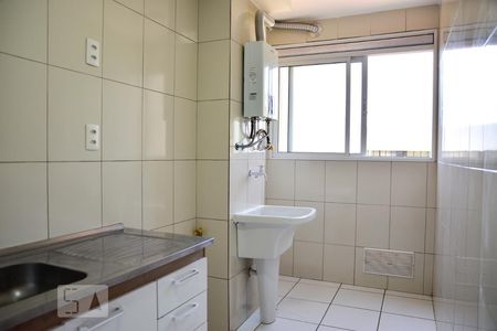 Cozinha Gabinete e Aquecimento a Gas e Area de Serviço de apartamento para alugar com 2 quartos, 52m² em Vila Taquari, São Paulo