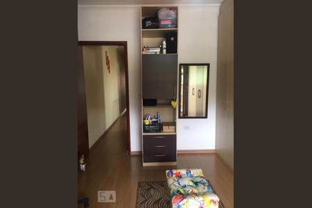 Casa à venda com 230m², 3 quartos e 5 vagas Casa à venda com 230m², 3 quartos e 5 vagasDormitório 2