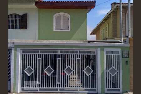 Casa à venda com 260m², 3 quartos e 2 vagasFachada