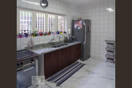 Casa à venda com 260m², 3 quartos e 2 vagasCozinha