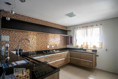 Apartamento à venda com 198m², 2 quartos e 2 vagasCozinha