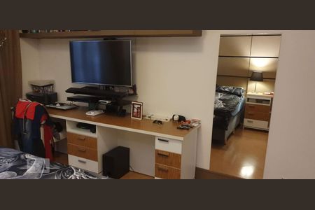 Casa à venda com 305m², 3 quartos e 4 vagas Casa à venda com 305m², 3 quartos e 4 vagasDormitório 2