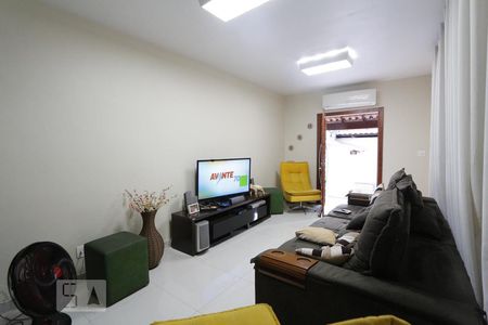 Sala de casa para alugar com 3 quartos, 131m² em Anil, Rio de Janeiro