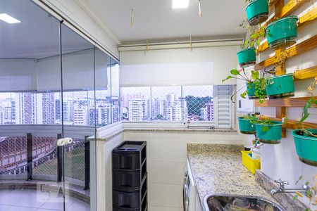Apartamento à venda com 70m², 2 quartos e 1 vagaÁrea de Serviço