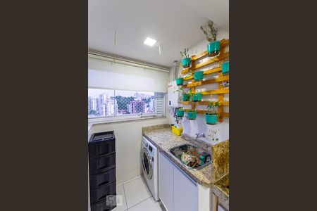 Apartamento à venda com 70m², 2 quartos e 1 vagaÁrea de Serviço