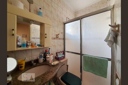 Casa à venda com 167m², 4 quartos e 3 vagas Casa à venda com 167m², 4 quartos e 3 vagasBanheiro da Suíte 4