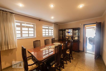 Casa à venda com 250m², 3 quartos e 2 vagas Casa à venda com 250m², 3 quartos e 2 vagasCopa