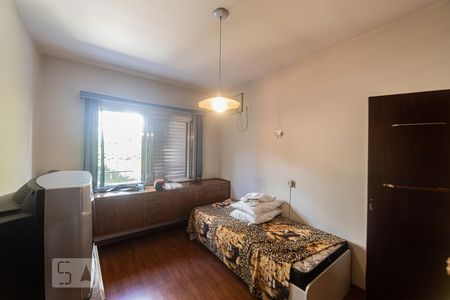 Casa à venda com 250m², 3 quartos e 2 vagas Casa à venda com 250m², 3 quartos e 2 vagasQuarto 3