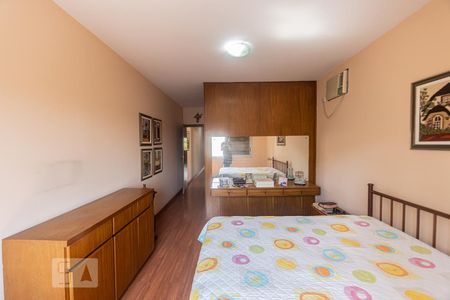 Casa à venda com 250m², 3 quartos e 2 vagas Casa à venda com 250m², 3 quartos e 2 vagasQuarto 2
