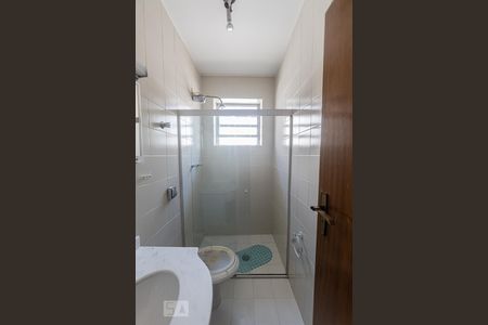 Casa à venda com 250m², 3 quartos e 2 vagas Casa à venda com 250m², 3 quartos e 2 vagasBanheiro Social 2