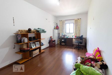 Casa à venda com 244m², 4 quartos e 3 vagasQuarto