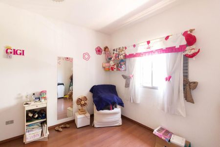 Casa à venda com 244m², 4 quartos e 3 vagasQuarto