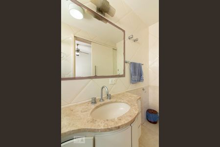 Banheiro Suíte de apartamento para alugar com 3 quartos, 94m² em Vila Olímpia, São Paulo