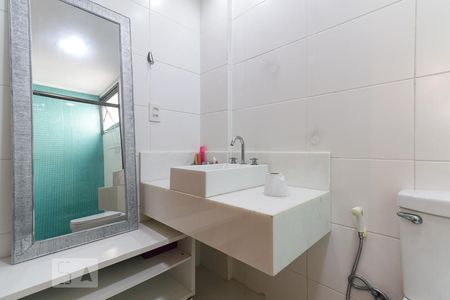 Apartamento à venda com 420m², 5 quartos e 3 vagasBanheiro da Suíte 1