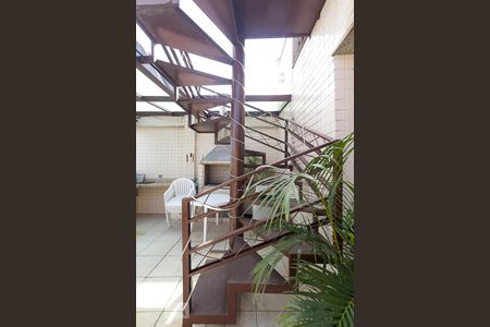 Apartamento à venda com 420m², 5 quartos e 3 vagasEscada 2