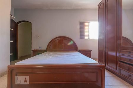 Casa à venda com 250m², 4 quartos e 2 vagasSuíte