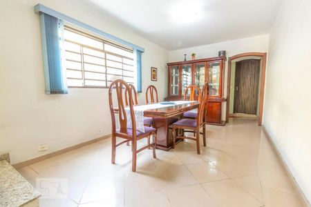 Casa à venda com 250m², 4 quartos e 2 vagasSala de Jantar