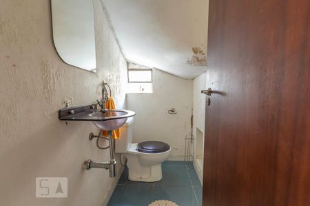 Casa à venda com 250m², 4 quartos e 2 vagasLavabo