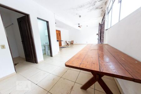 Casa à venda com 450m², 5 quartos e 5 vagas