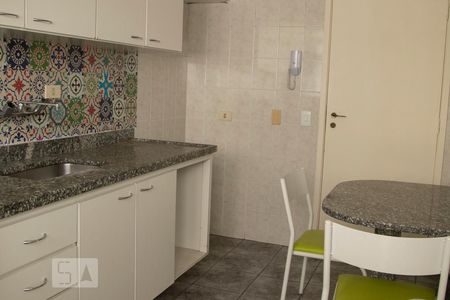 Apartamento à venda com 83m², 2 quartos e 1 vagaCozinha