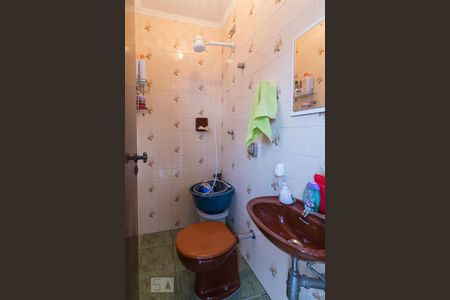 Casa à venda com 240m², 3 quartos e 5 vagas Casa à venda com 240m², 3 quartos e 5 vagasBanheiro de serviço 1