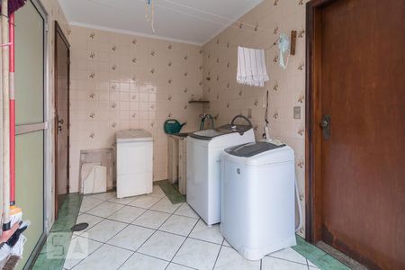 Casa à venda com 240m², 3 quartos e 5 vagas Casa à venda com 240m², 3 quartos e 5 vagasÁrea de serviço