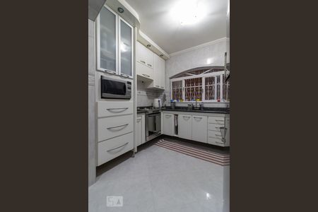 Casa à venda com 240m², 3 quartos e 5 vagas Casa à venda com 240m², 3 quartos e 5 vagasCozinha