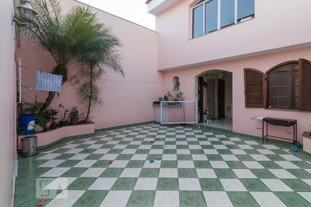 Casa à venda com 240m², 3 quartos e 5 vagas Casa à venda com 240m², 3 quartos e 5 vagasQuintal