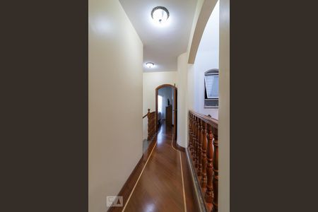 Casa à venda com 240m², 3 quartos e 5 vagas Casa à venda com 240m², 3 quartos e 5 vagasCorredor