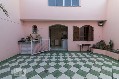 Casa à venda com 240m², 3 quartos e 5 vagas Casa à venda com 240m², 3 quartos e 5 vagasQuintal
