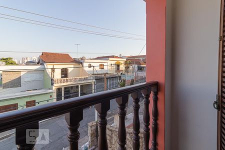 Casa à venda com 240m², 3 quartos e 5 vagas Casa à venda com 240m², 3 quartos e 5 vagasVaranda da suíte