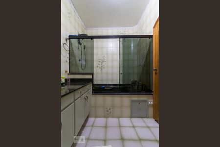 Casa à venda com 240m², 3 quartos e 5 vagas Casa à venda com 240m², 3 quartos e 5 vagasBanheiro da suíte