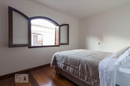 Casa à venda com 240m², 3 quartos e 5 vagas Casa à venda com 240m², 3 quartos e 5 vagasQuarto 2