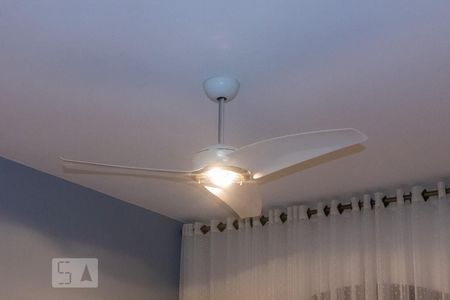 Casa à venda com 240m², 3 quartos e 5 vagas Casa à venda com 240m², 3 quartos e 5 vagasDetalhe suite