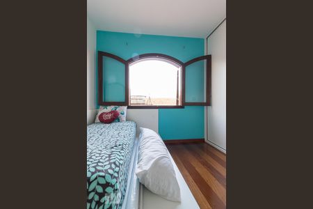 Casa à venda com 240m², 3 quartos e 5 vagas Casa à venda com 240m², 3 quartos e 5 vagasQuarto 1