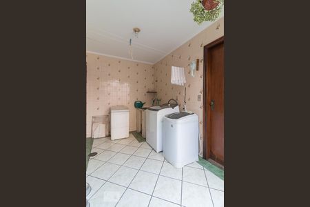 Casa à venda com 240m², 3 quartos e 5 vagas Casa à venda com 240m², 3 quartos e 5 vagasÁrea de serviço