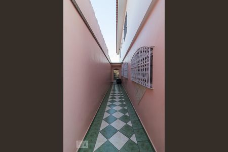 Casa à venda com 240m², 3 quartos e 5 vagas Casa à venda com 240m², 3 quartos e 5 vagasCorredor