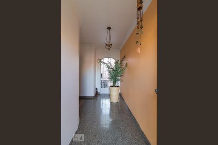 Casa à venda com 240m², 3 quartos e 5 vagas Casa à venda com 240m², 3 quartos e 5 vagasEntrada