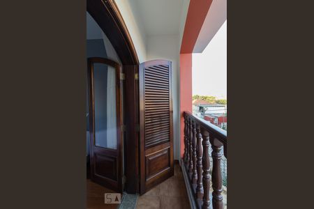 Casa à venda com 240m², 3 quartos e 5 vagas Casa à venda com 240m², 3 quartos e 5 vagasVaranda da suíte